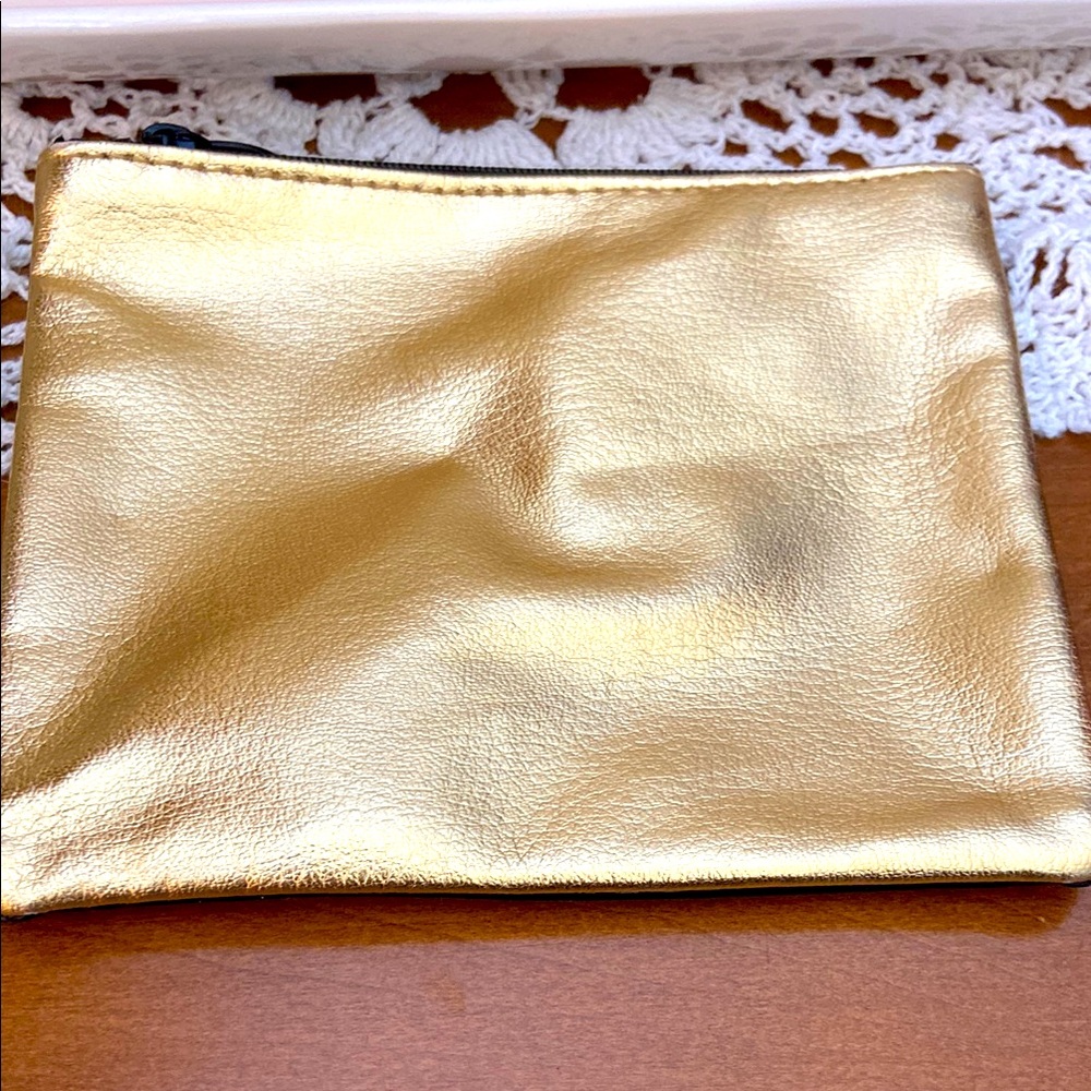 Ipsy makeup pouch